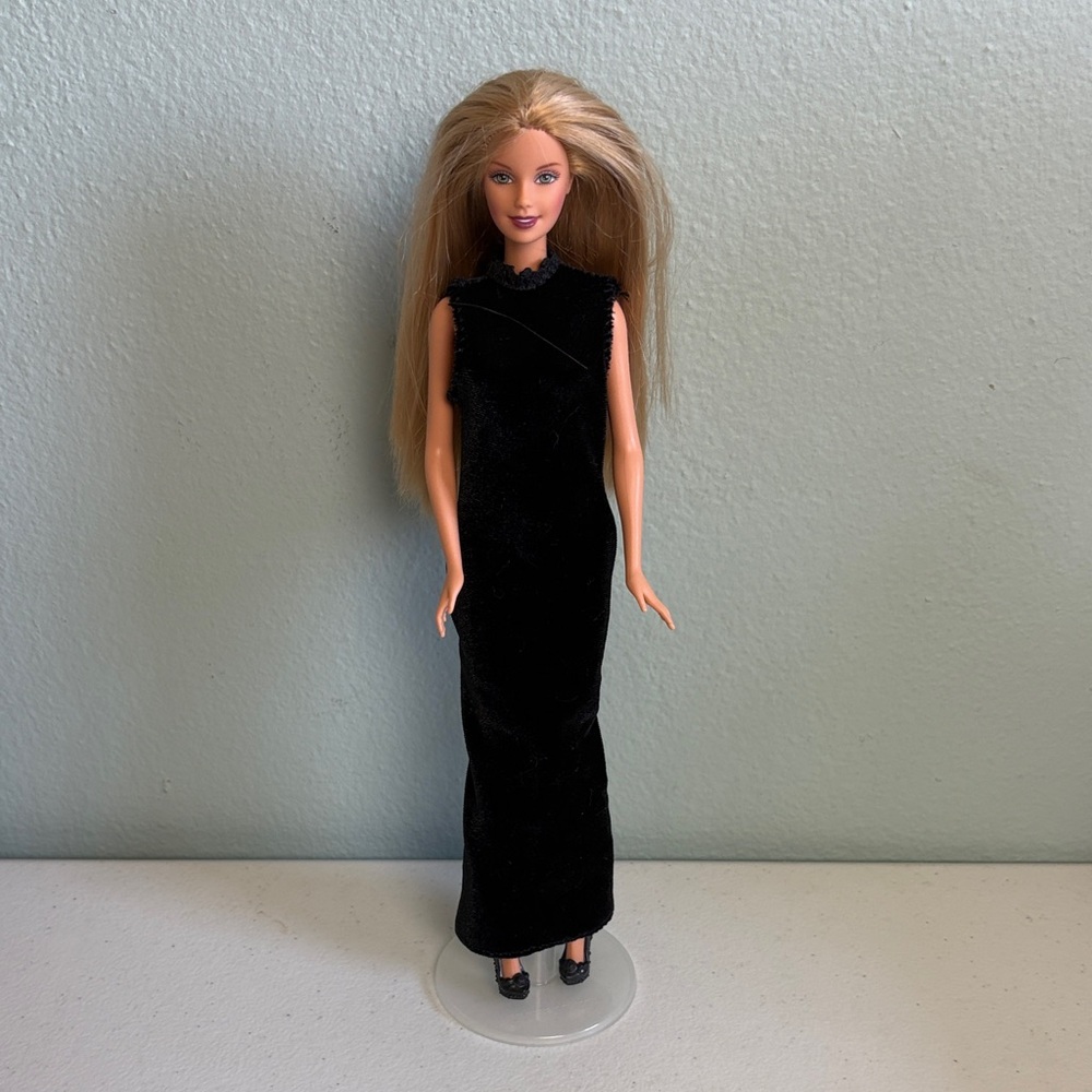 1999 Mattel Barbie in Black Velvet Evening Gown